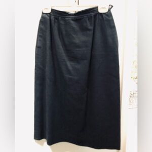 Elegant Black Women's Skirt